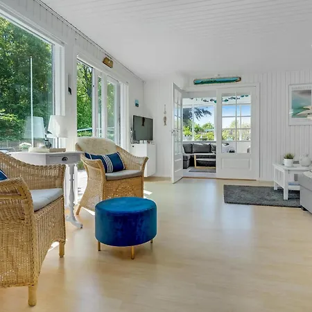 Stunning In With Kitchen Сasa de vacaciones *